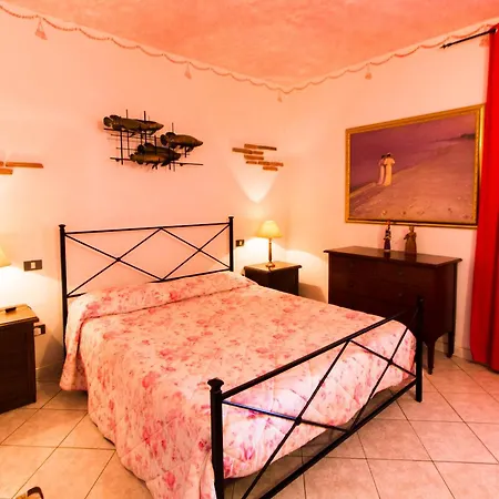 Ξενοδοχείο με διαμερίσματα Oasis 4*
