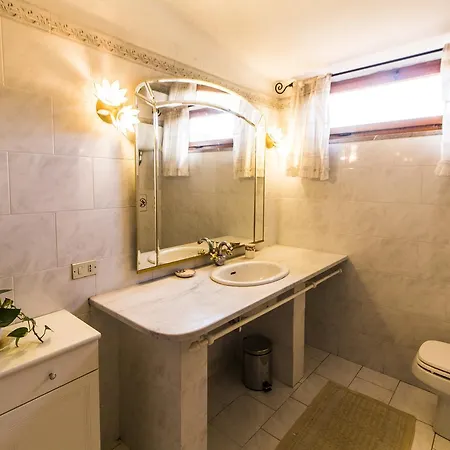 Oasis Aparthotel